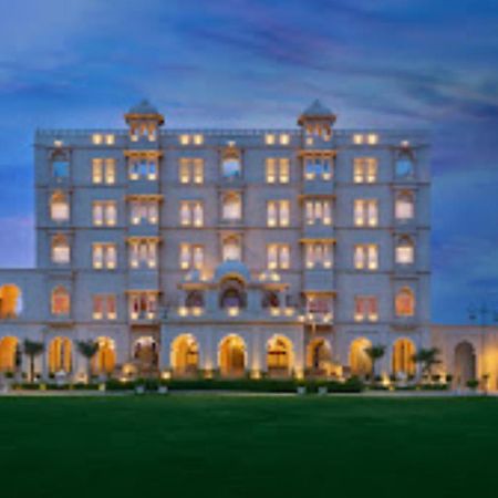 Laxminarayan Club & Resort Вадодара Экстерьер фото